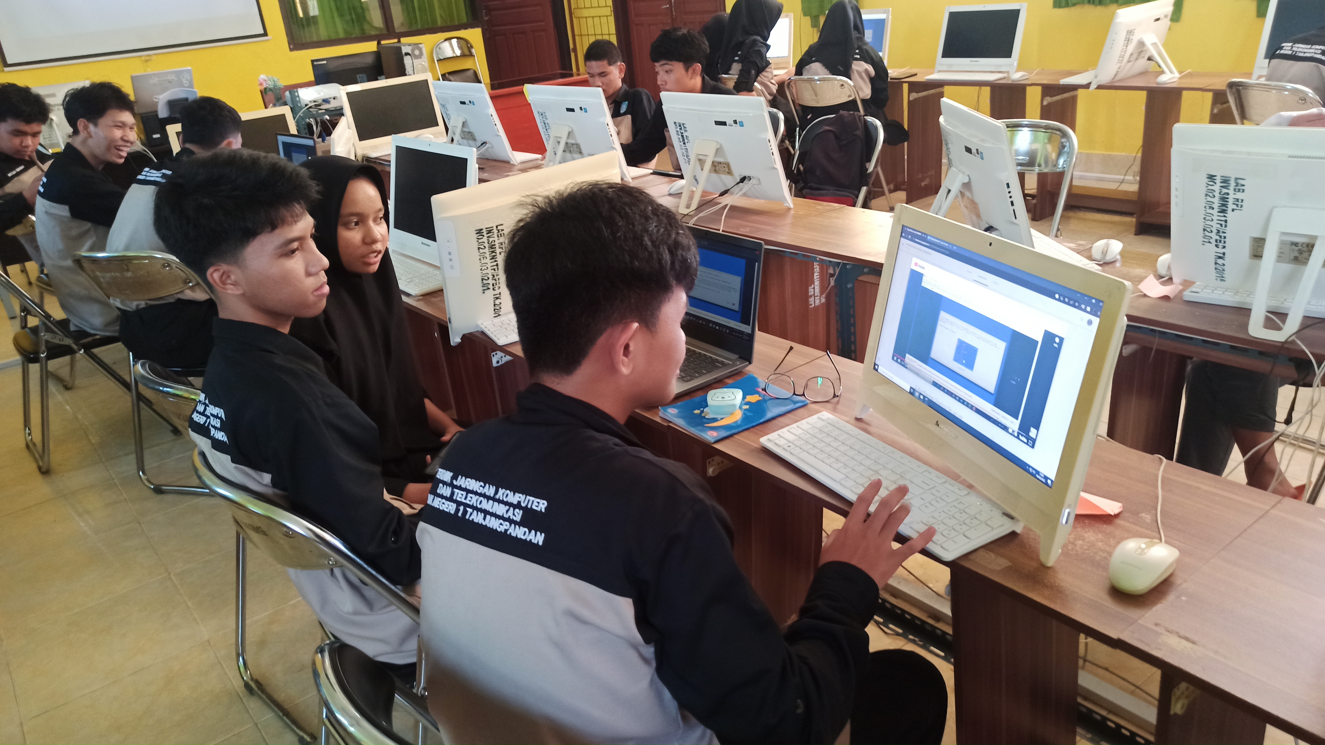 Administrasi Sistem Jaringan